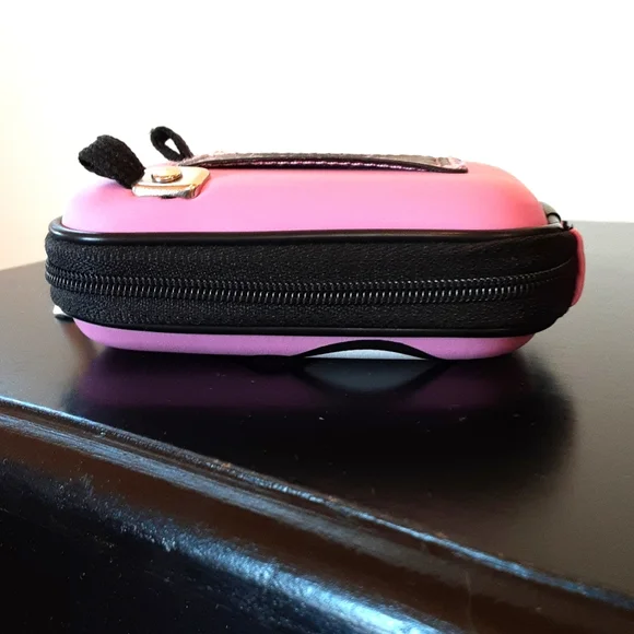 Hello Kitty Multi-Purpose Belt Case Earbuds, Keys, I.D. - Picture 3 of 5